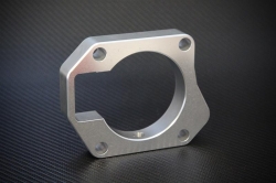 Torque Solutions stříbrná podložka pod škrtící klapku - Honda Accord K24 (03 - 08)